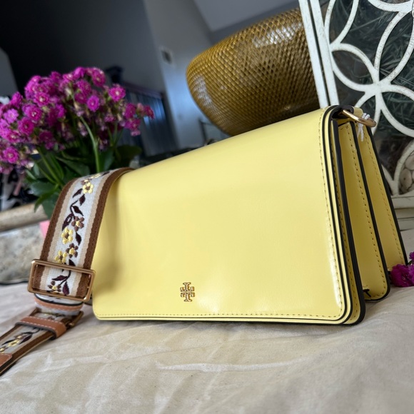 New Tory burch EMERSON PATENT
CONVERTIBLE CROSSBODY VINTAGE LEMON - Picture 13 of 13